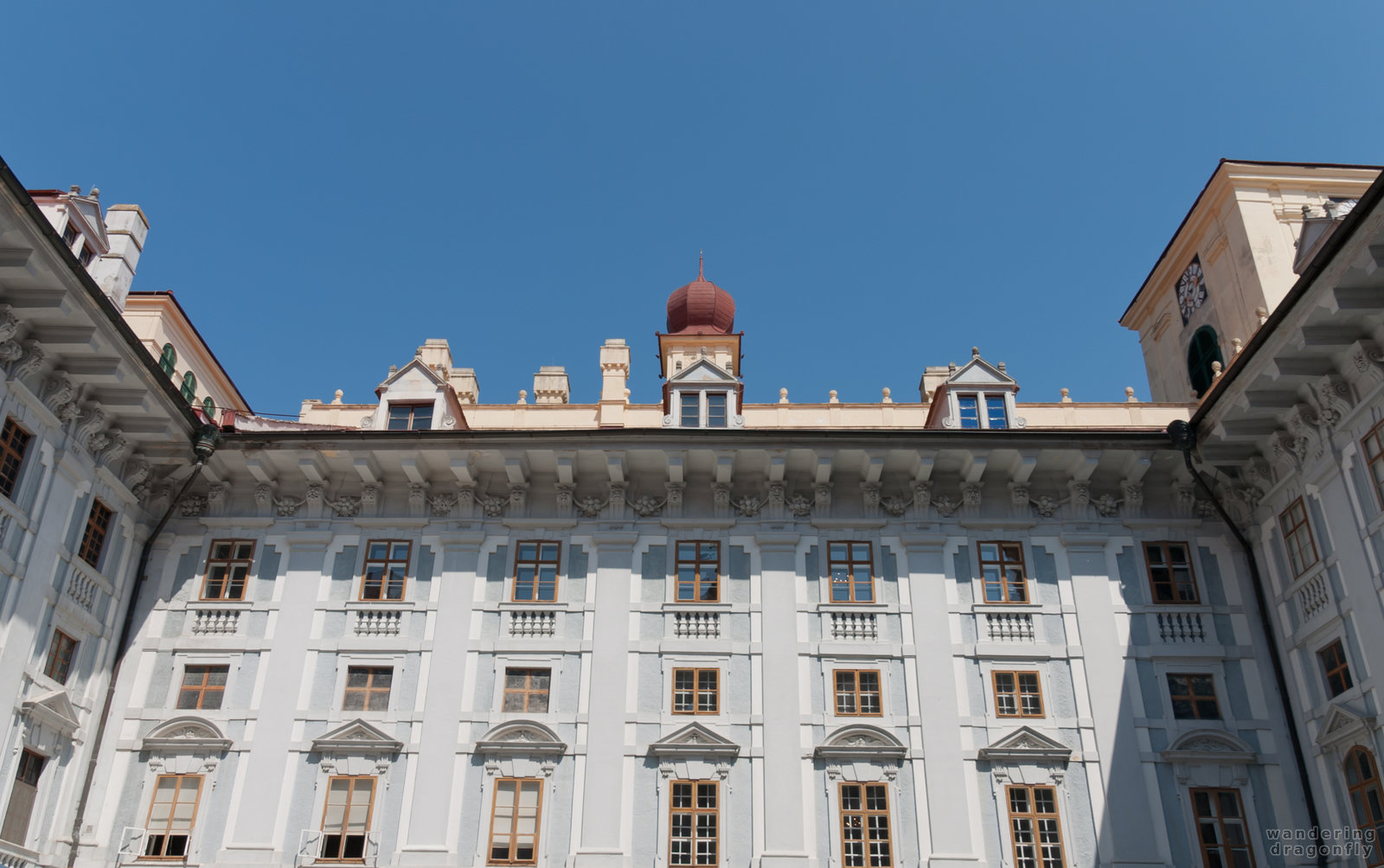 The inner wall of the palace yard -- building