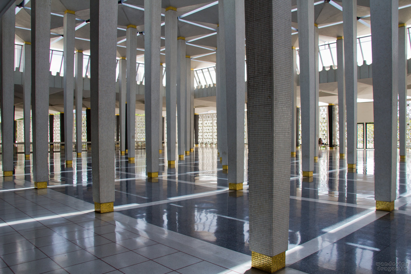 Pillars -- mosque, pillar