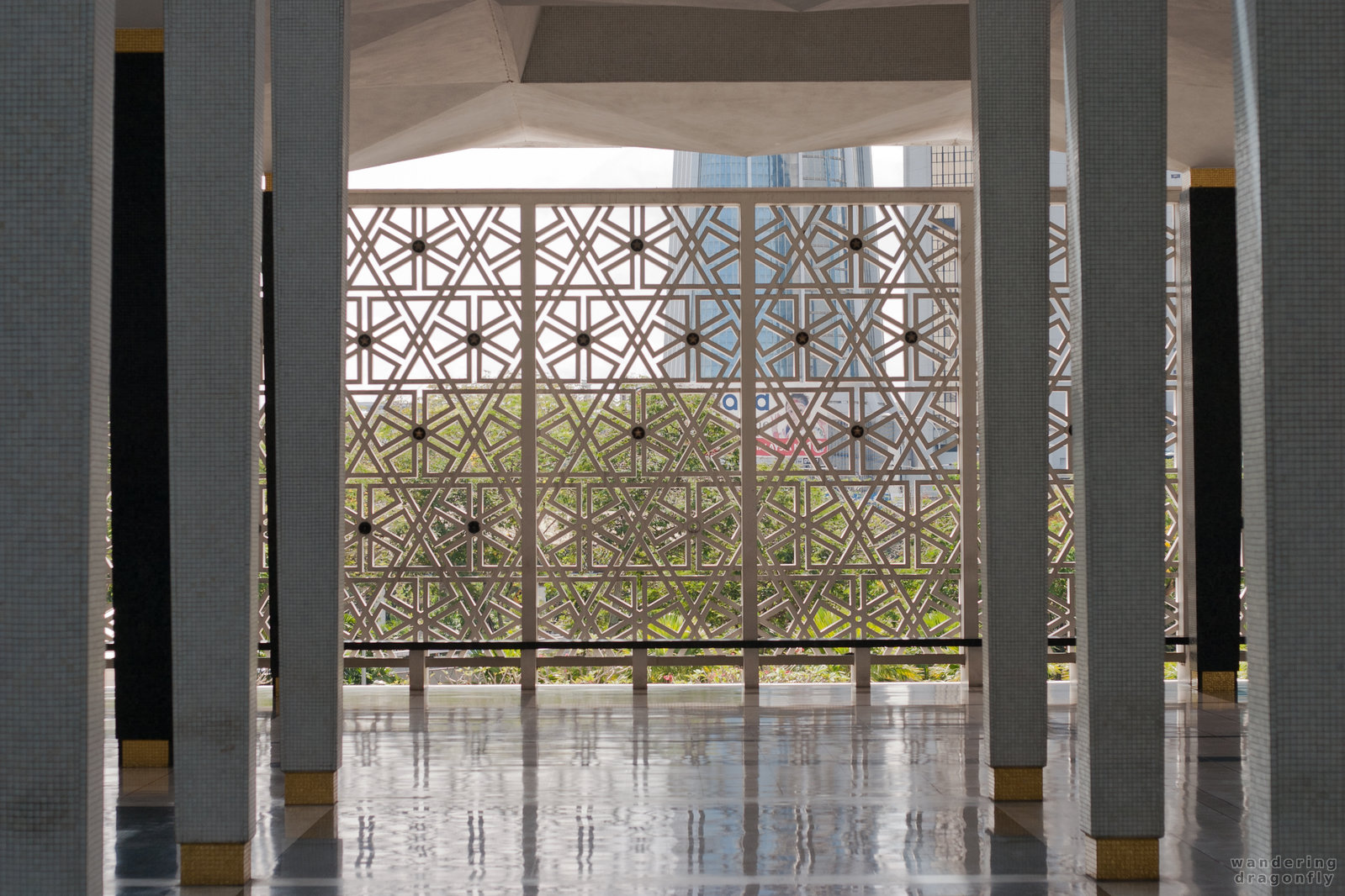 Mosaic fence -- fence, mosque, pillar