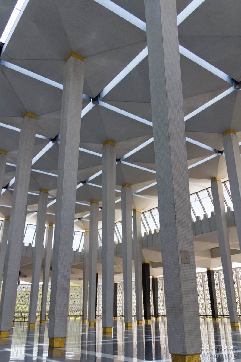 Umbrella pillars -- mosque, pillar
