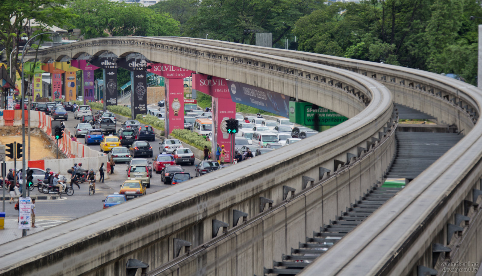 Afternoon traffic and MRT -- car, street, traffic jam