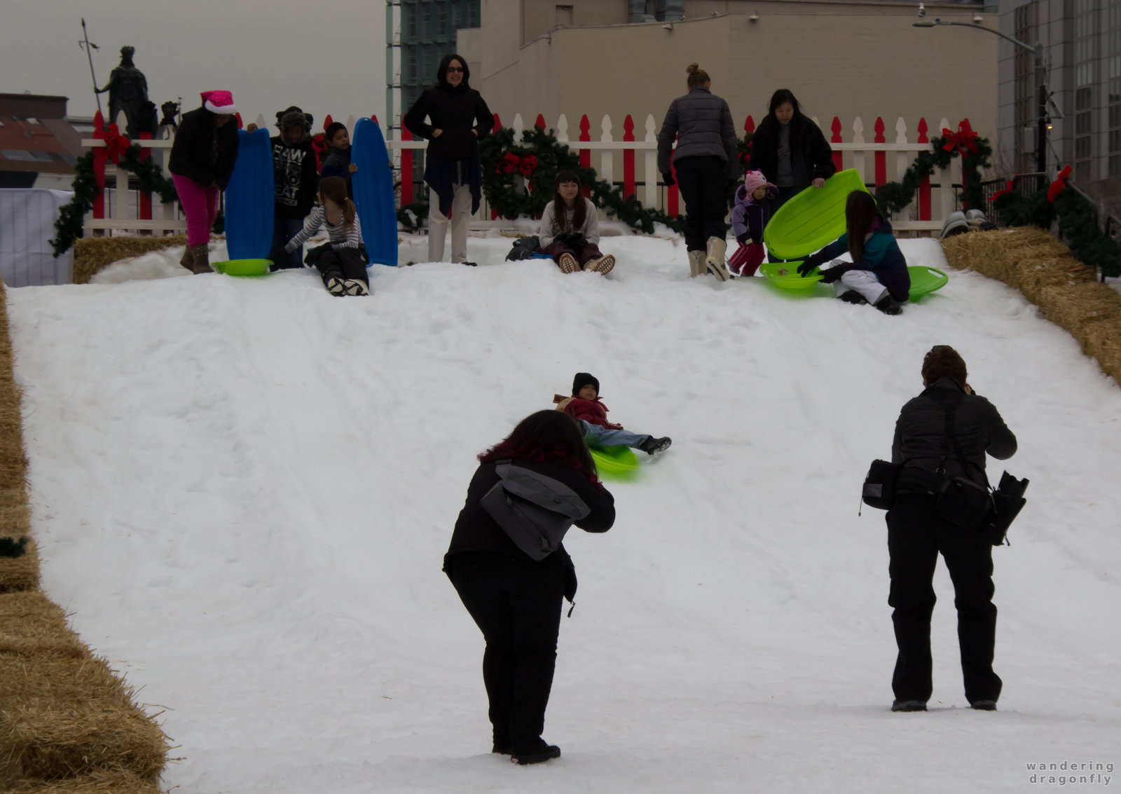 Supposedly the biggest snowy slope near by San Francisco -- children, playing, slope, snow