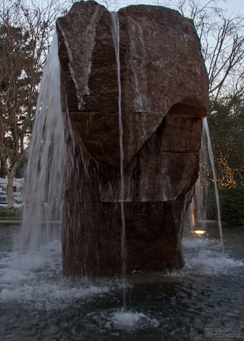 Profile of the fountain at Levi's Plaza -- fountain
